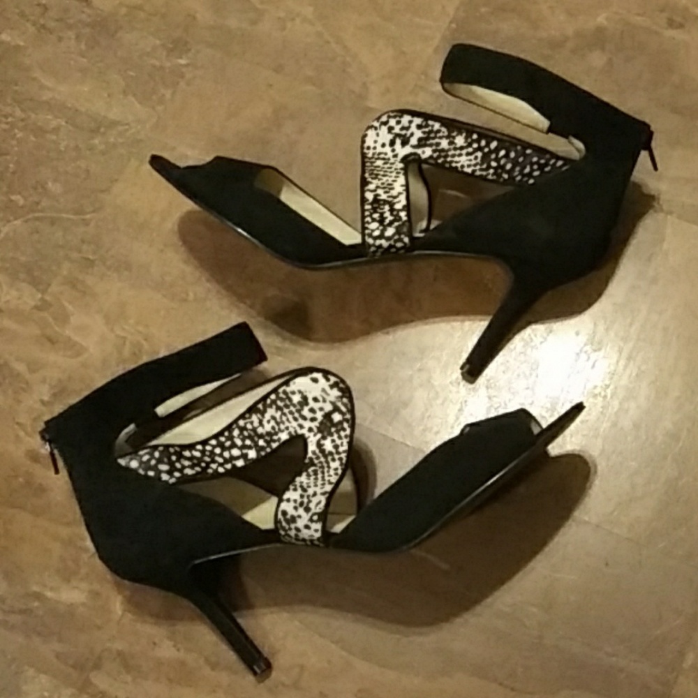 Nine West Black Print Ankle Strap Heel Sandal SZ12